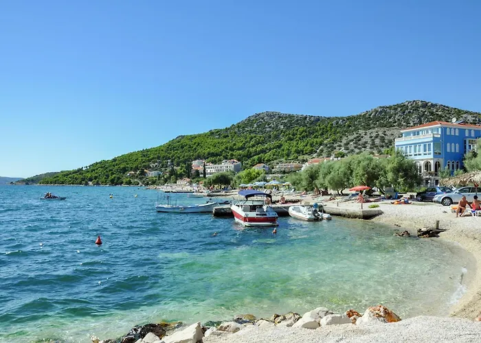 Two-bedroom In Okrug Gornji Iii * Trogir