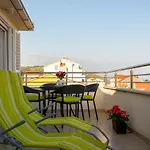 Daire Two-bedroom In Okrug Gornji Iii *